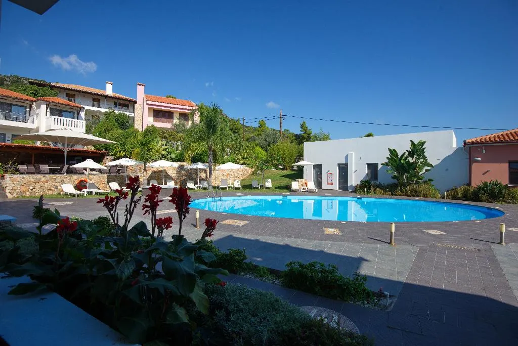 Pool, 4 Epoches, Skiathos