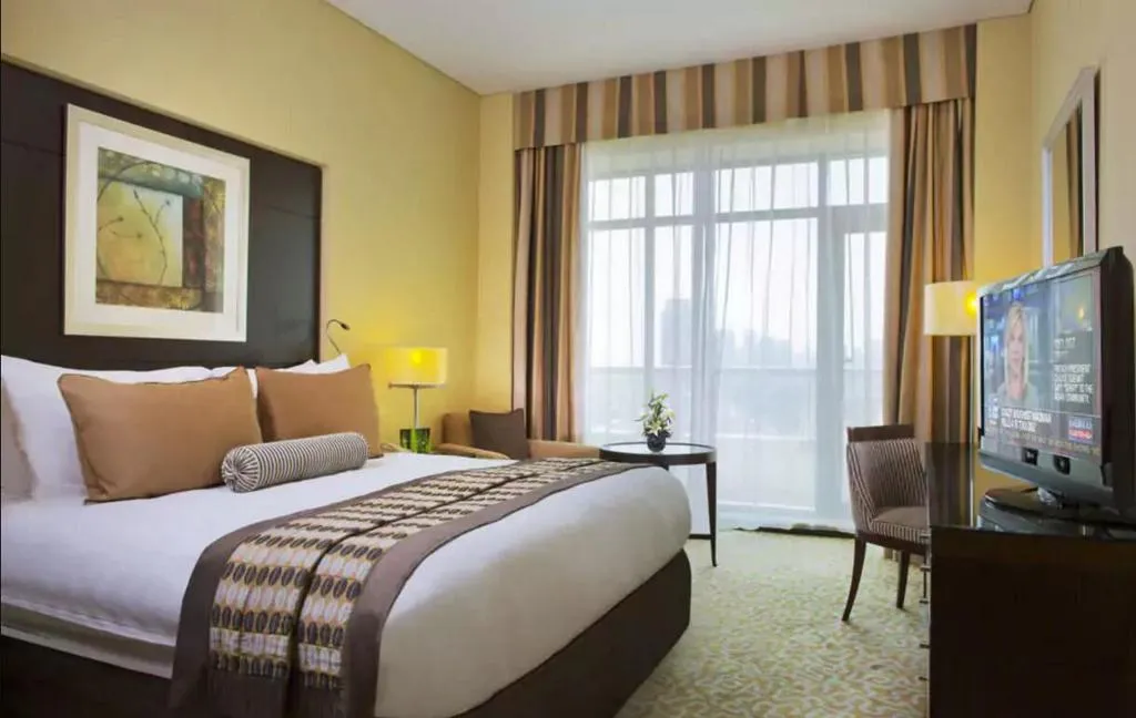 DOUBLE DELUXE POOL VIEW Room, TIME Oak Hotel & Suites, Dubai