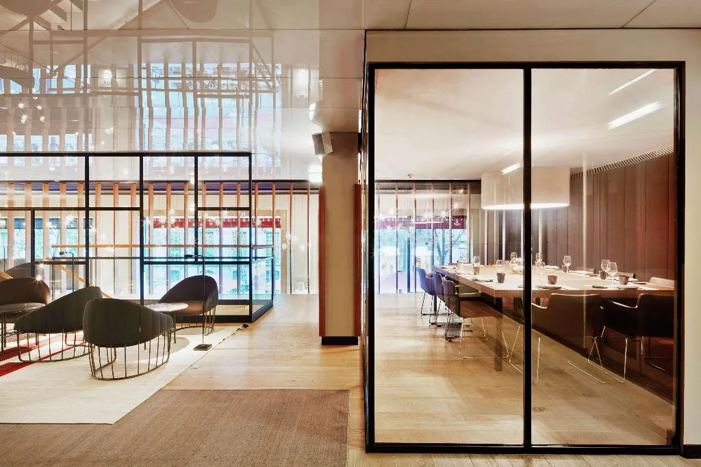 Restaurant, Alexandra Barcelona, Curio Collection by Hilton, Barcelona