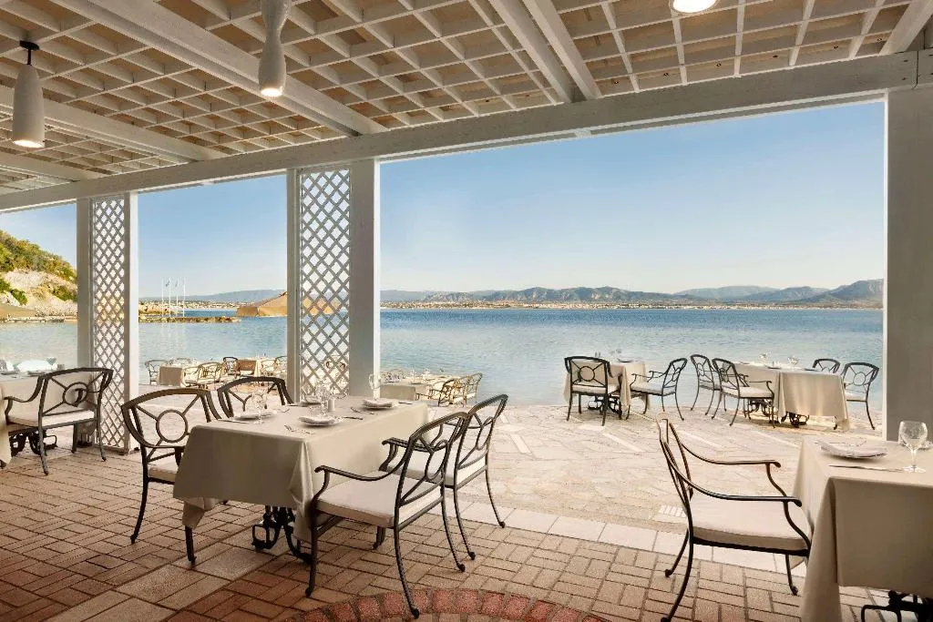 Restaurant, Ramada by Wyndham Loutraki Poseidon Resort, Kalamata