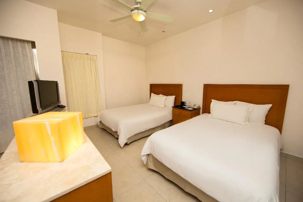 JUNIOR SUITE STANDARD Room, Ambiance Suites Cancun, Cancun Area