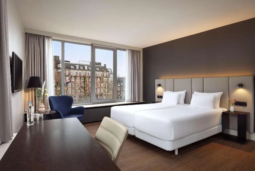 DOUBLE SUPERIOR Room, NH Amsterdam Caransa, Amsterdam