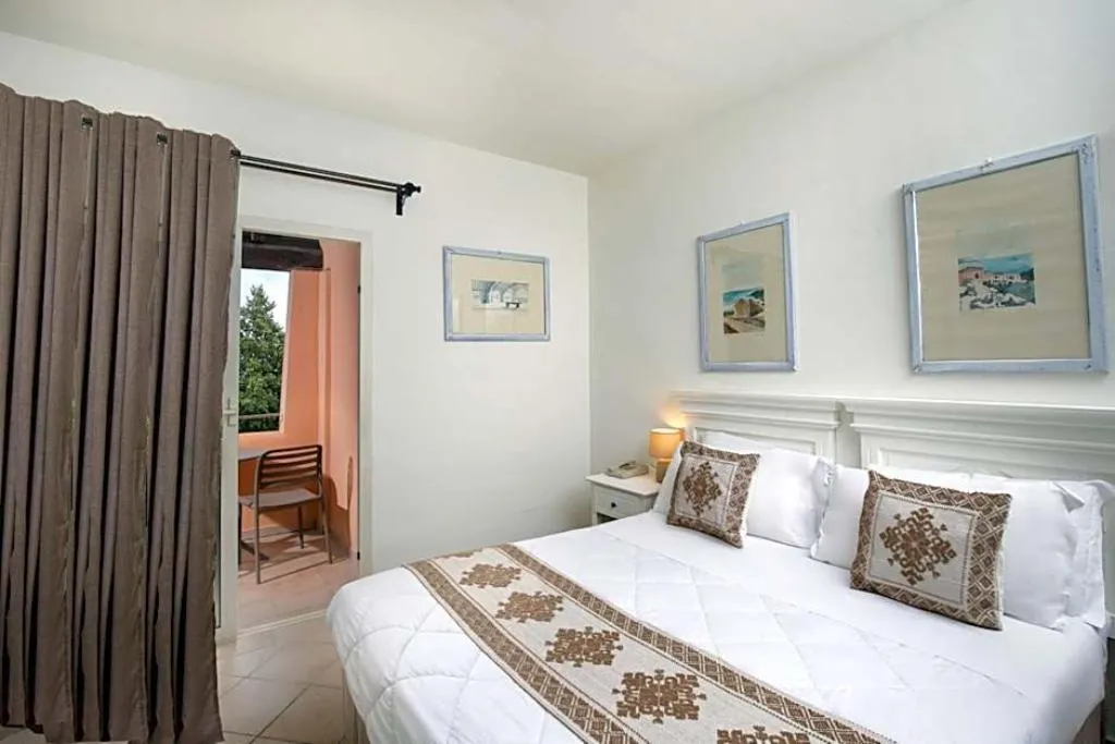 TRIPLE CLASSIC Room, VOI Colonna Village, Olbia