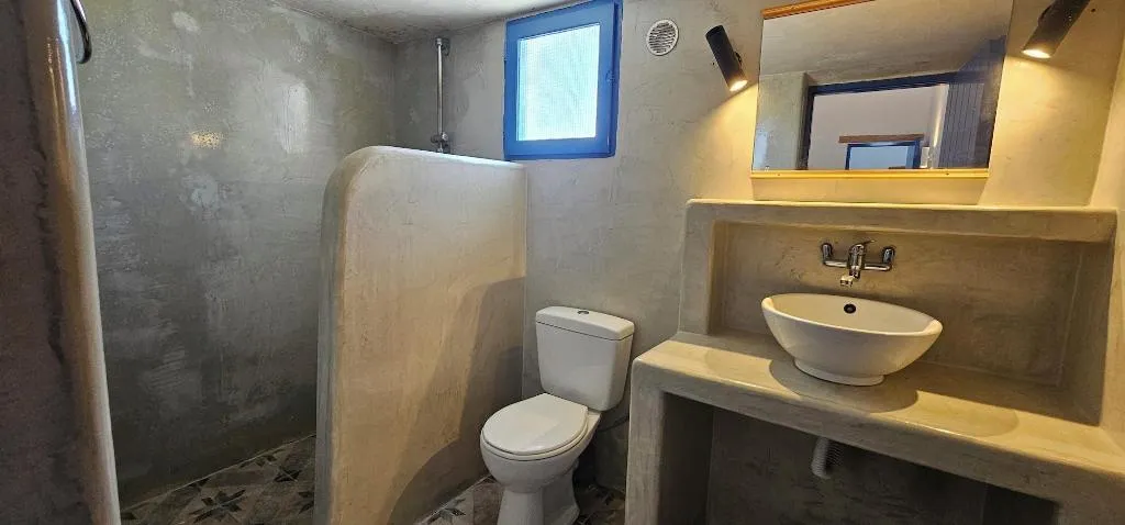 Room, Pleasure Beachside Studios, Santorini
