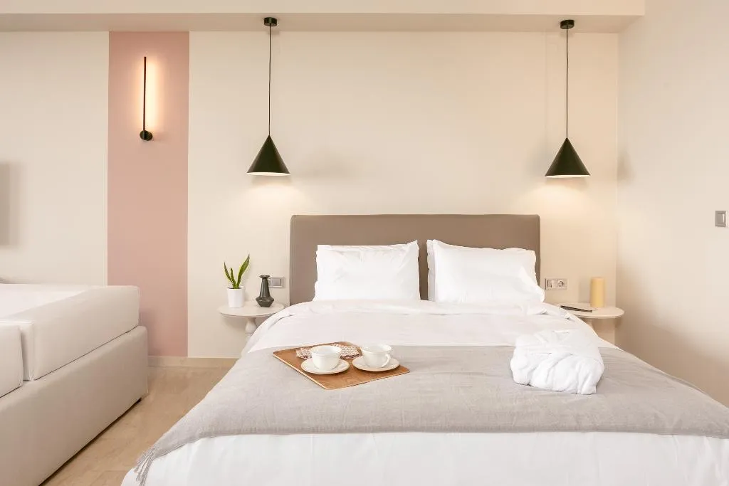 QUADRUPLE SUPERIOR QUEEN BED Room, Sea And The City, Halkidiki