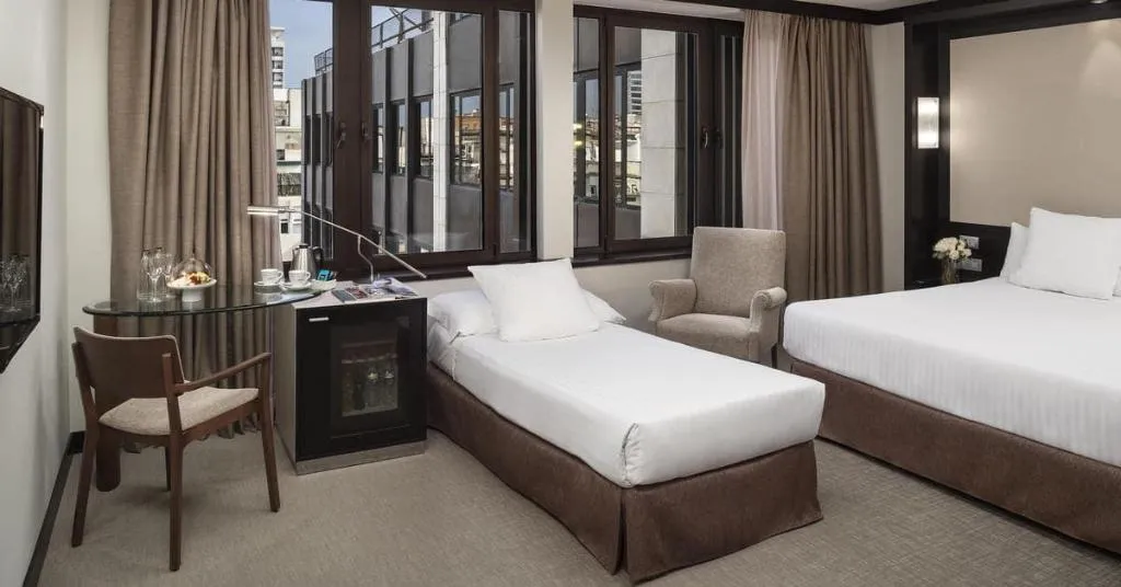 TRIPLE STANDARD Room, Melia Barcelona Sarria, Barcelona