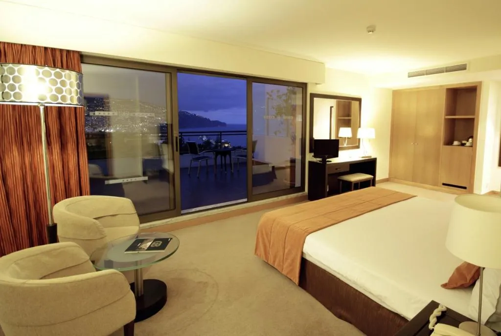 JUNIOR SUITE STANDARD Room, TUI Blue Gardens Adults Only Savoy Signature, Madeira