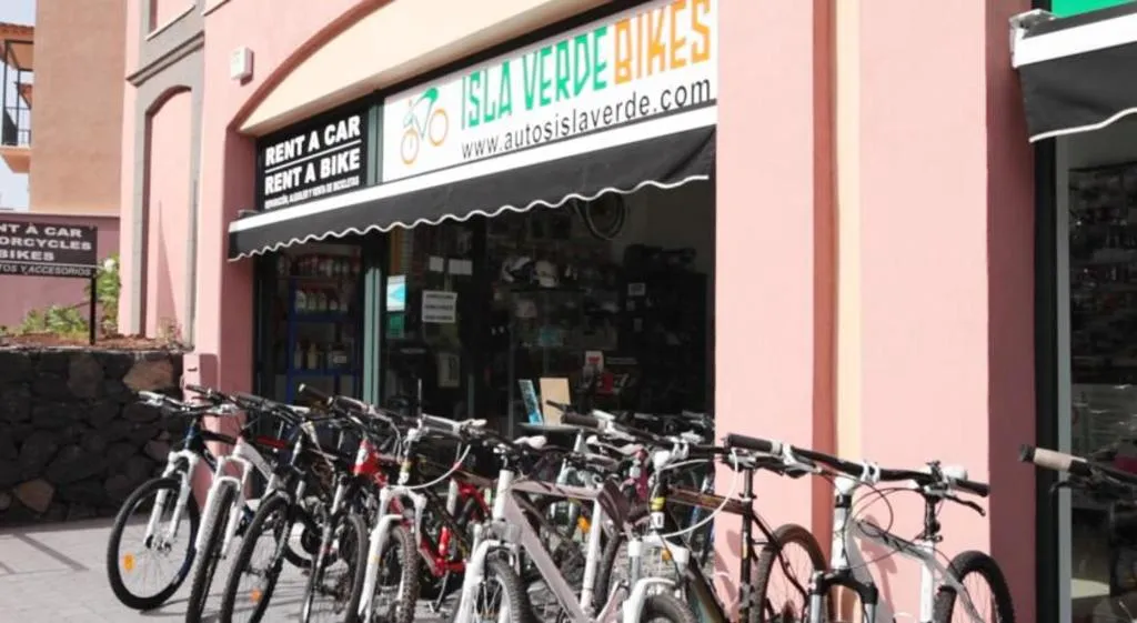 Sports and Entertainment, Las Olas, La Palma