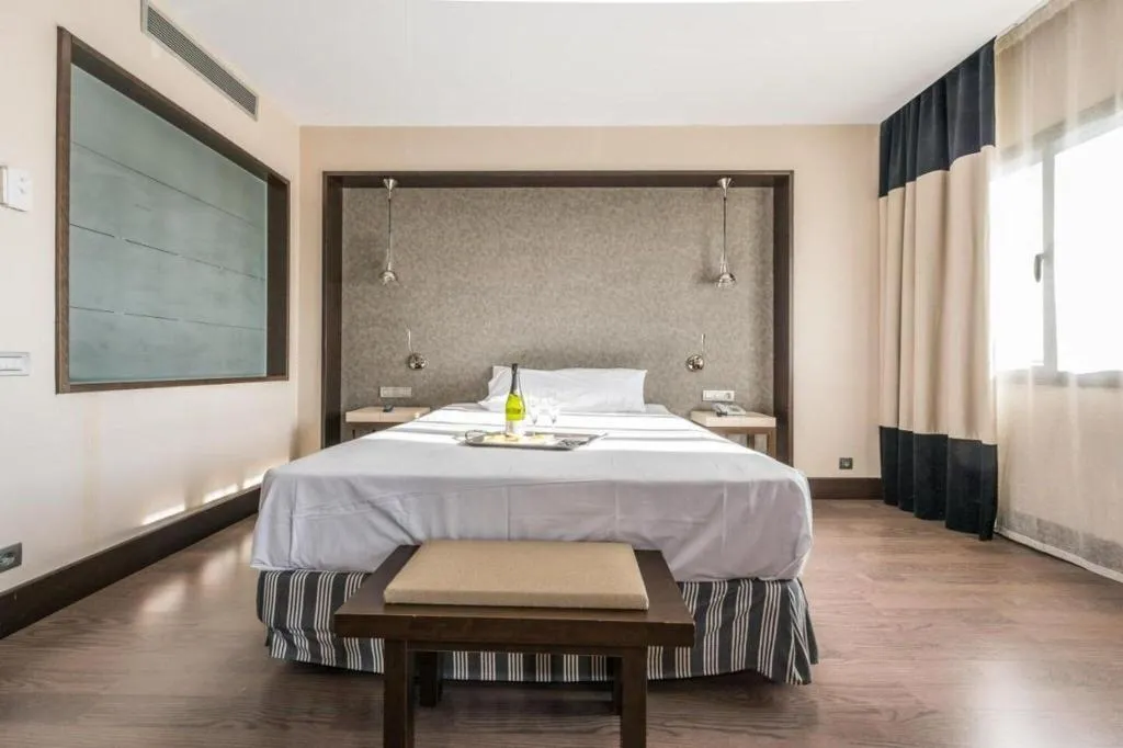 DOUBLE STANDARD Room, Mercader, Madrid