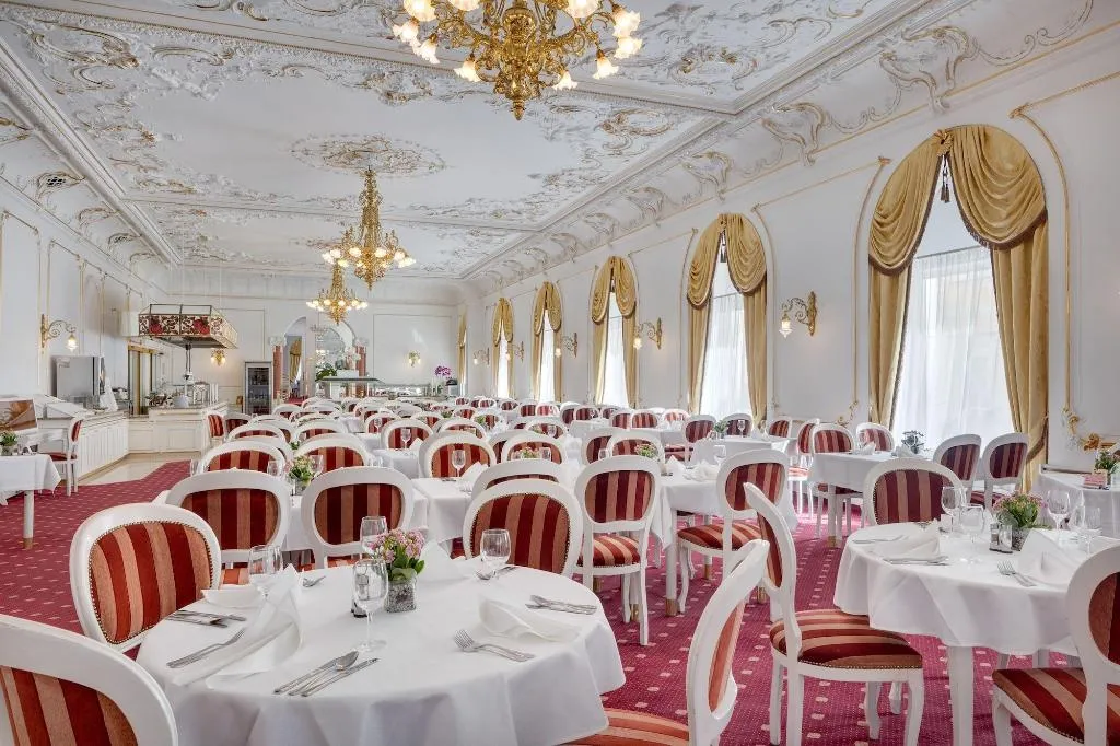Restaurant, Danubius Health Spa Resort Hvezda, Prague