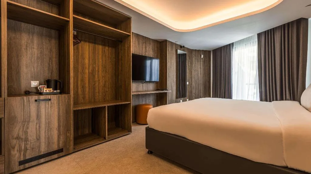 Room, Ax Odycy, Malta