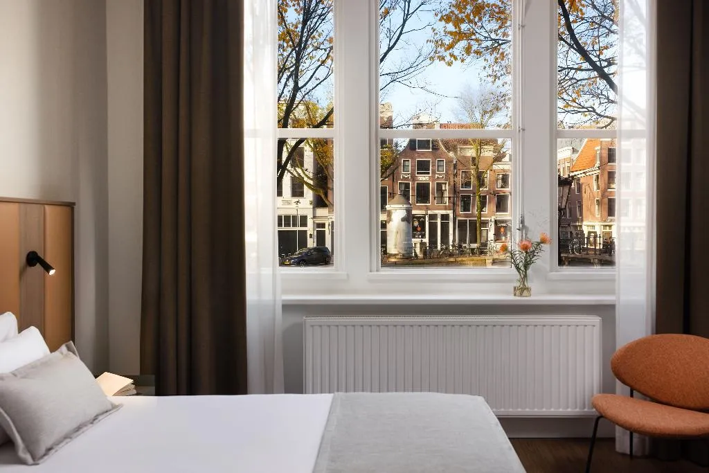 DOUBLE CANAL VIEW Room, NH City Centre Amsterdam, Amsterdam
