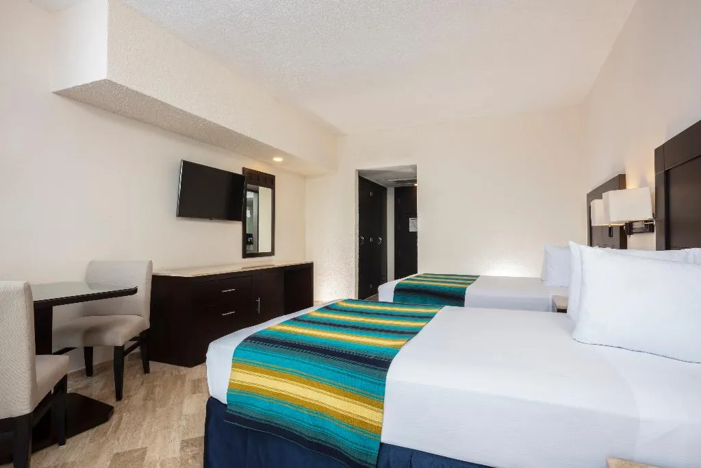 DOUBLE STANDARD Room, Crown Paradise Club Cancun All Inclusive, Cancun Area
