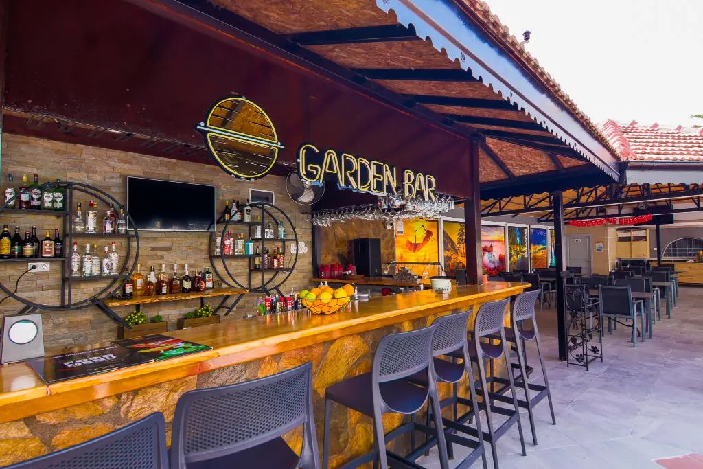 Bar, New Garden, Antalya