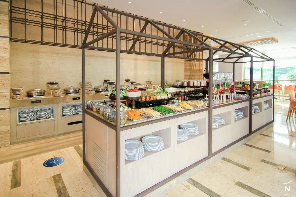 Restaurant, Novotel Tunis Lac, Tunisia