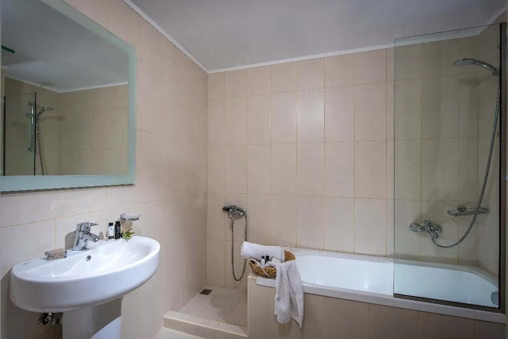 JUNIOR SUITE SEA VIEW Room, Peninsula Resort & Spa, Crete
