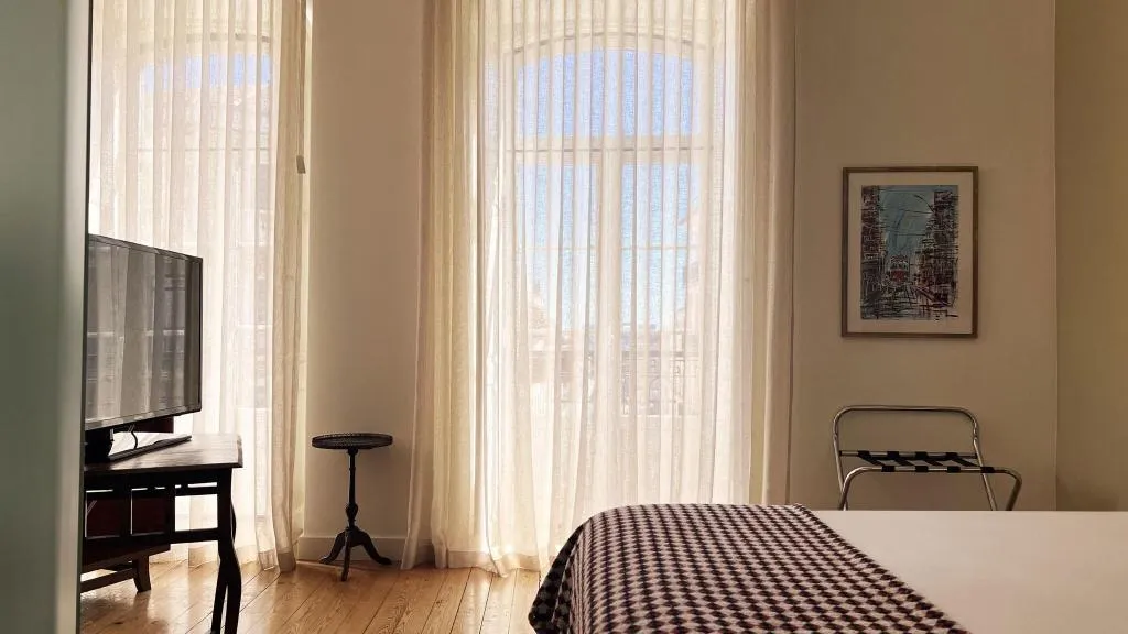 DOUBLE SUPERIOR QUEEN BED Room, Casa do Bairro by Shiadu, Lisbon