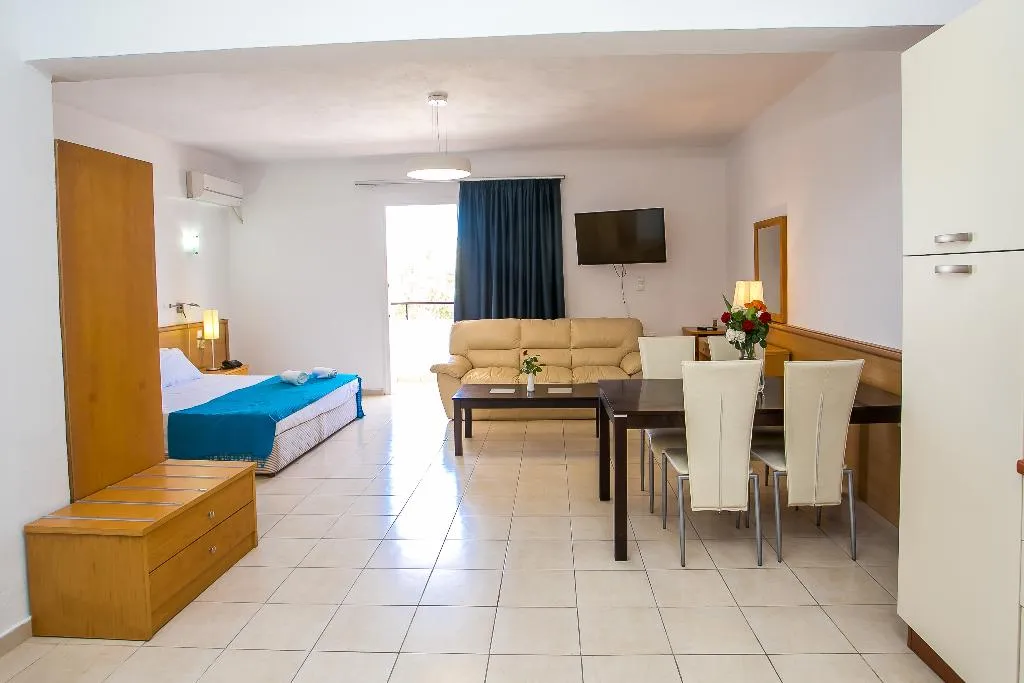 QUADRUPLE CONNECTING ROOM Room, Mon Repos Hotel, Rhodes