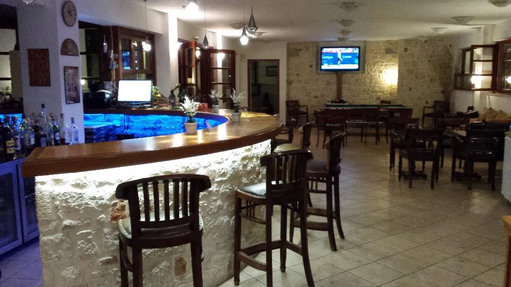 Bar, Amazones Sun, Crete