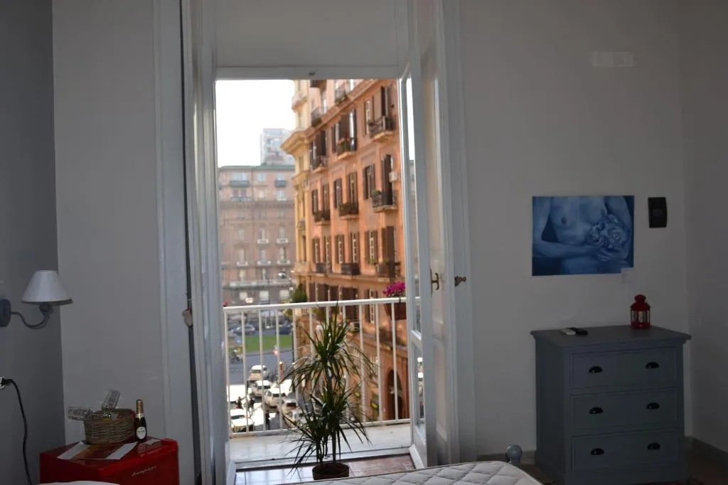 Room, B&B Napul'art, Naples