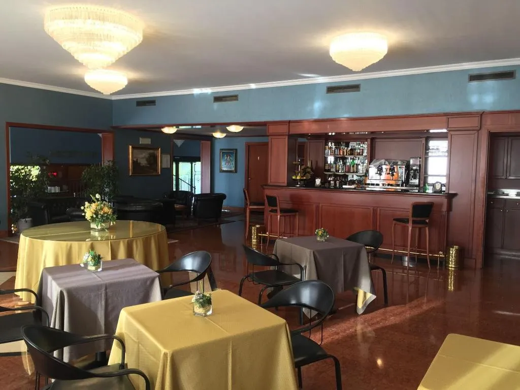 Restaurant, Hotel Motel Luna, Milan