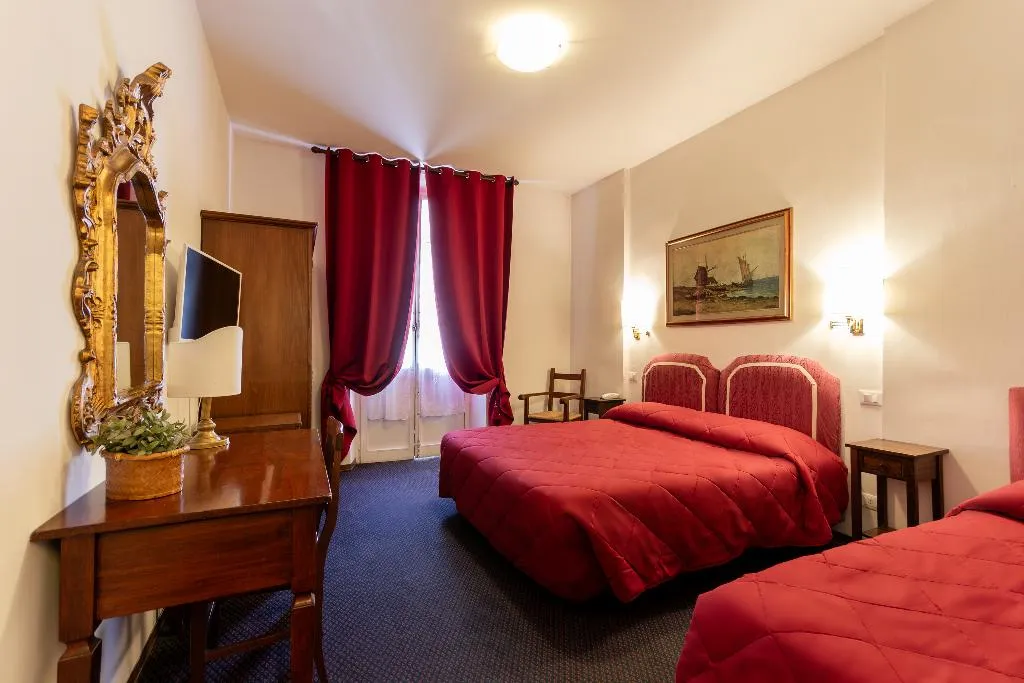 TRIPLE STANDARD Room, Hotel San Giorgio & Olimpic, Florence