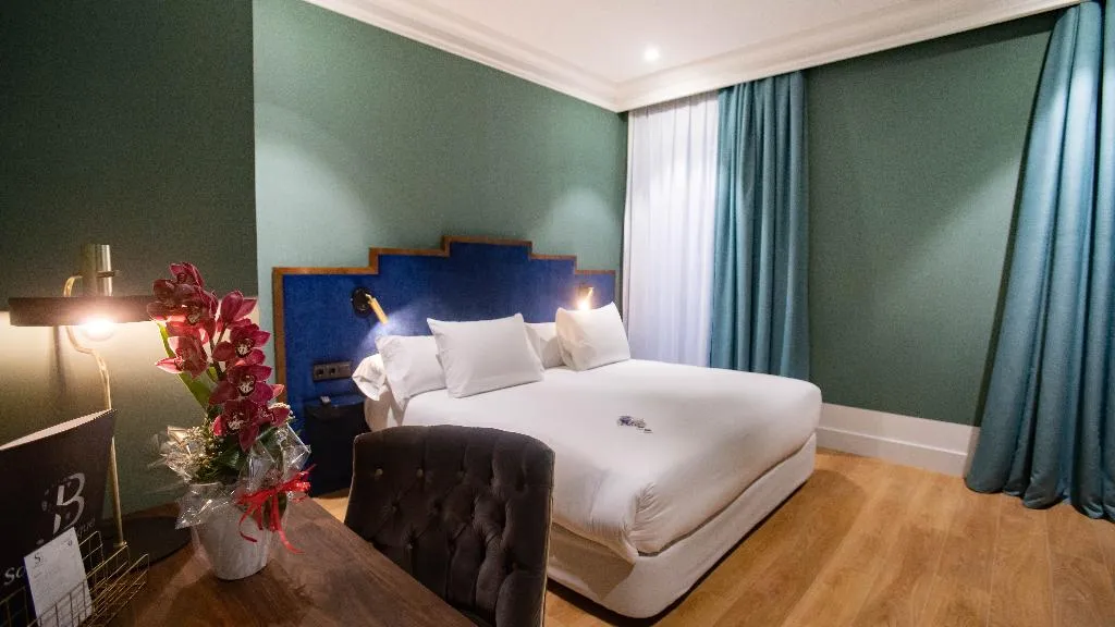 DOUBLE STANDARD Room, Soho Boutique Congreso, Madrid