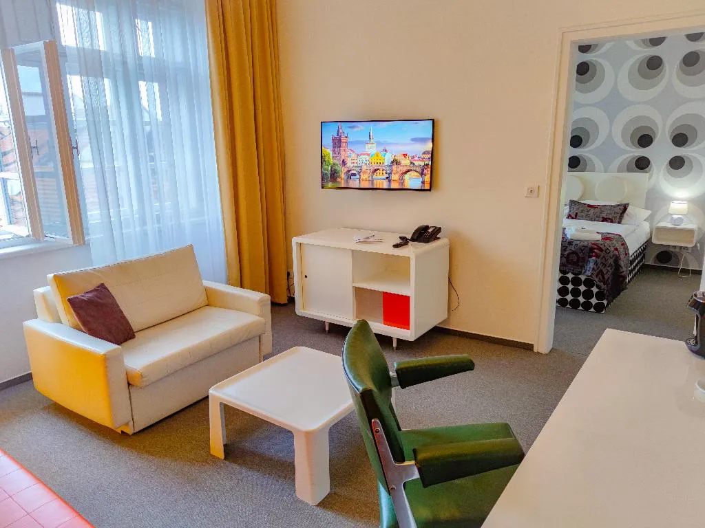 SUITE TWO BEDROOMS ONE BATHROOM Room, LH Vintage Design Hotel Sax, Prague