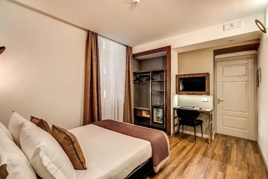 DOUBLE SINGLE USE STANDARD Room, Al Manthia Hotel, Rome
