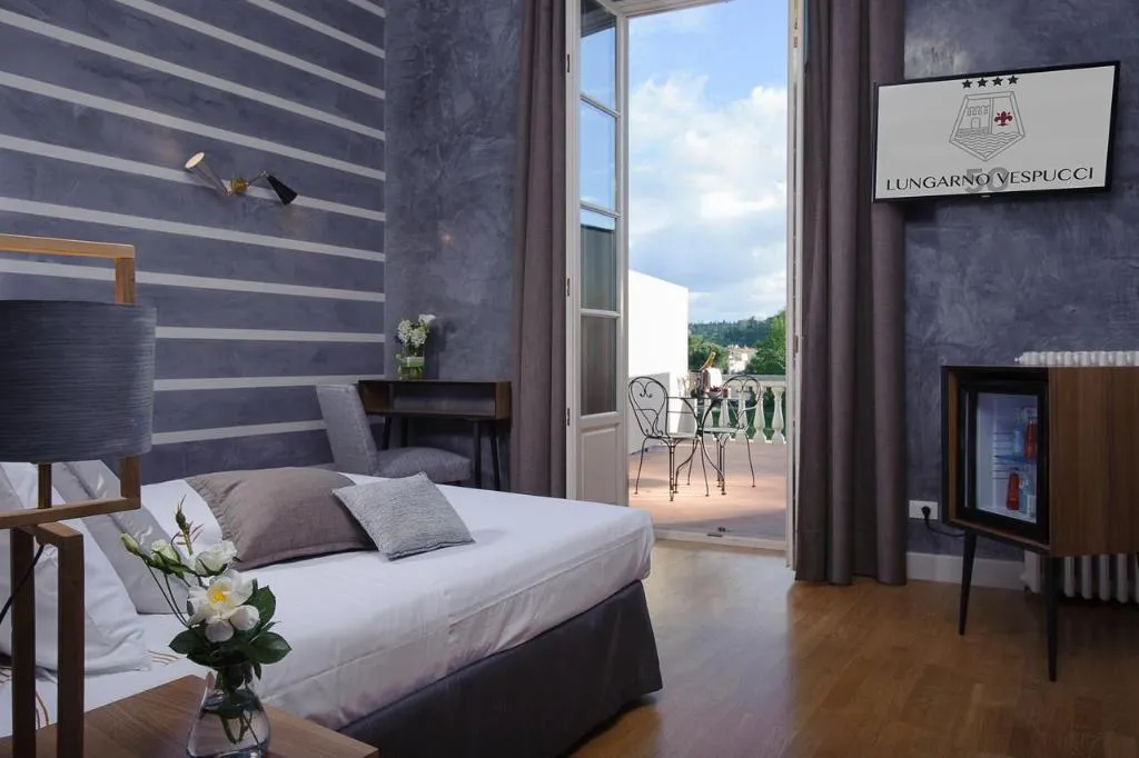 DOUBLE PREMIUM Room, Hotel Lungarno Vespucci 50, Florence