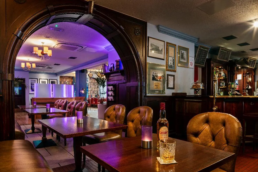 Bar, Cassidys, Dublin