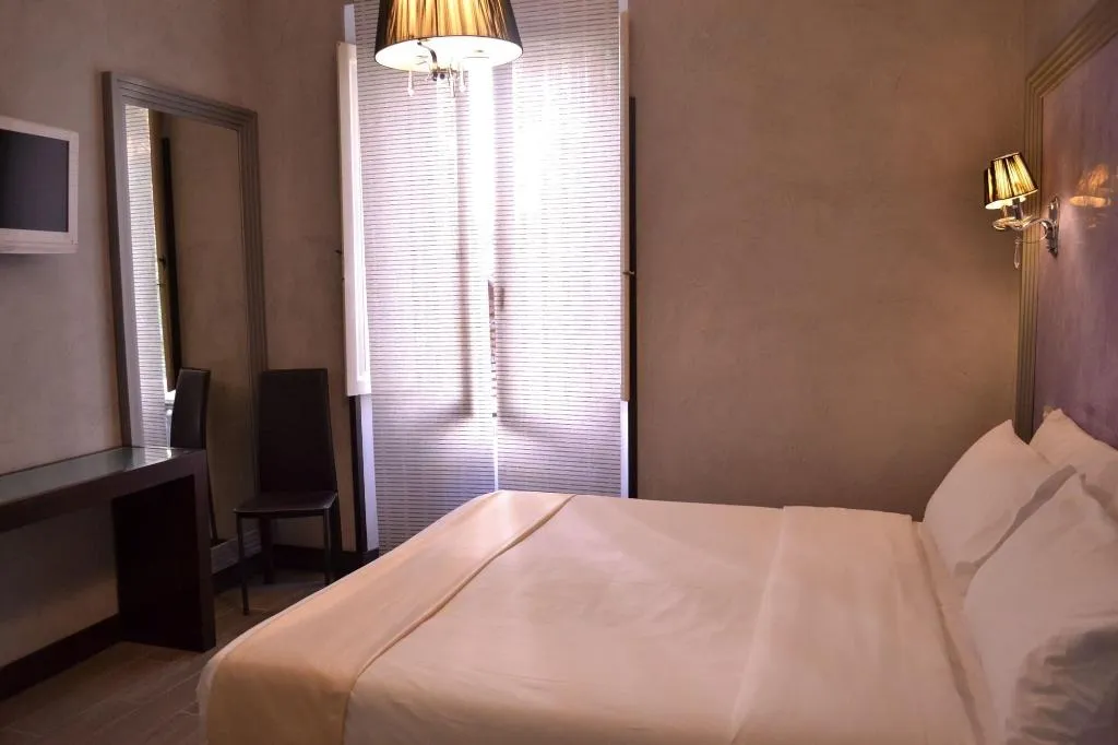 Room, Tiburtina House, Rome