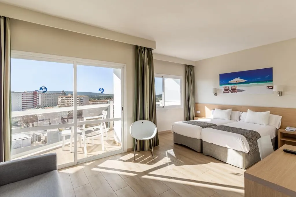 TRIPLE POOL VIEW Room, Samos, Majorca