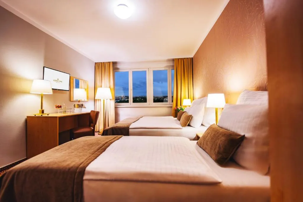 QUADRUPLE STANDARD Room, Charles Central, Prague