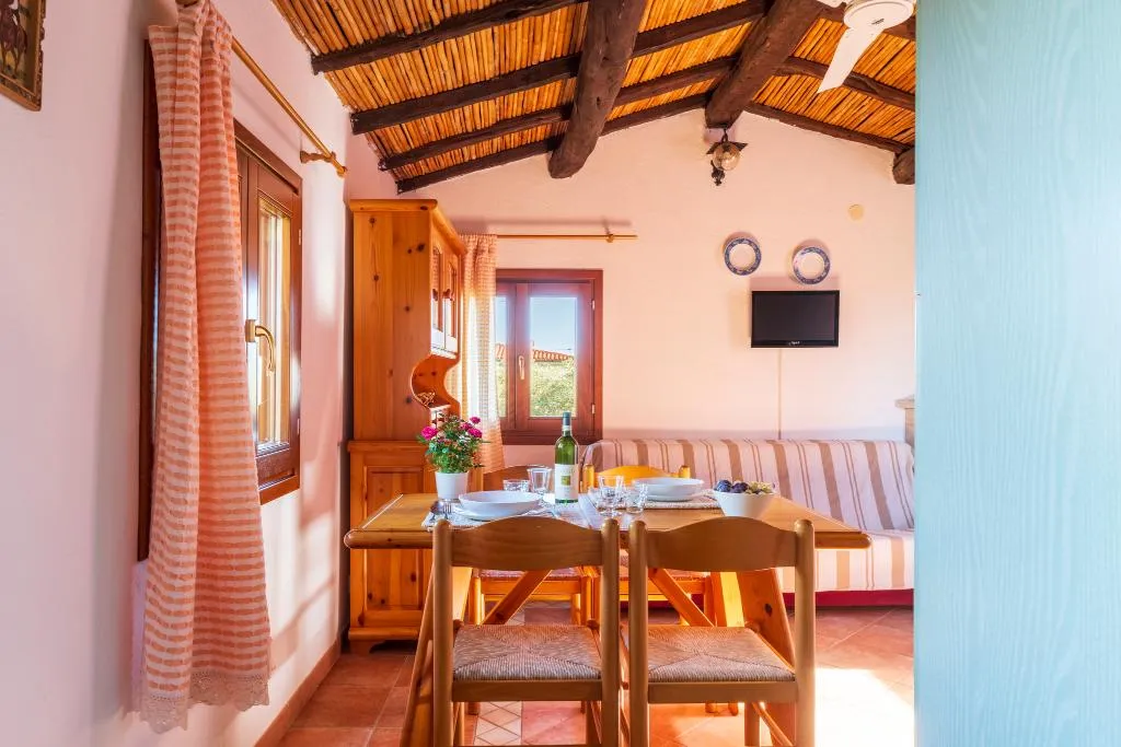 APARTMENT CAPACITY 4 Room, Appartamenti Tiffany, Olbia