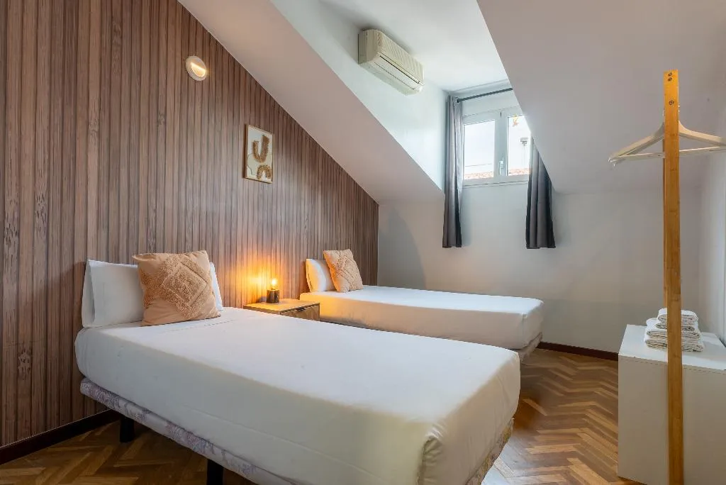 APARTMENT TWO BEDROOMS Room, Smartr Chueca, Madrid