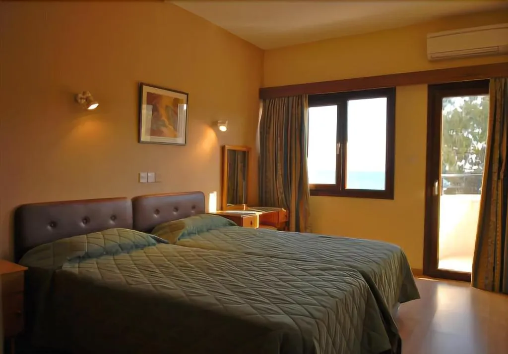 Room, Pigeon Beach Hotel Apartments, Cyprus