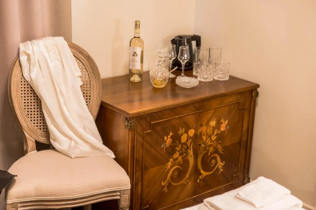 JUNIOR SUITE STANDARD Room, Kyria Boutique House, Athens