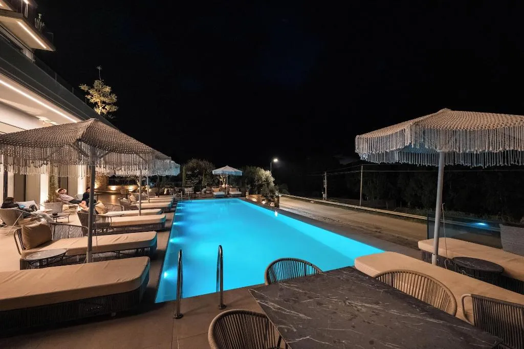 Sports and Entertainment, Mazarine Hotel, Kavaje