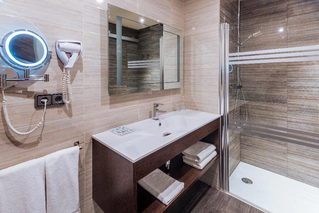 TRIPLE STANDARD Room, Tropic Park Hotel, Costa Brava