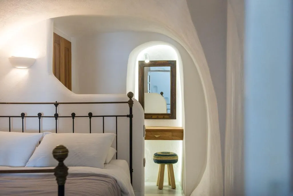 Room, La Perla Villas and Suites, Santorini