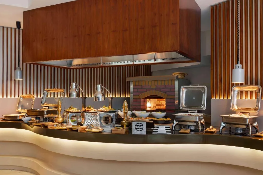 Restaurant, Ramada By Wyndham Dubai Barsha Heights Ex AurisInn, Dubai