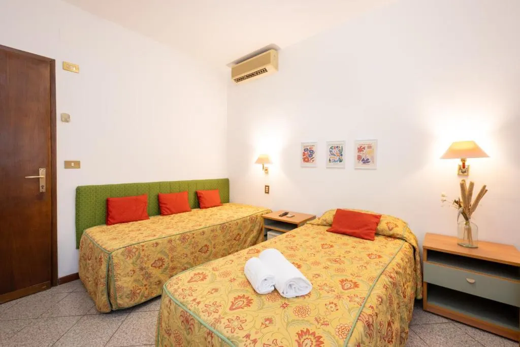 TWIN CLASSIC Room, Camelia Rooms Venice, Venice