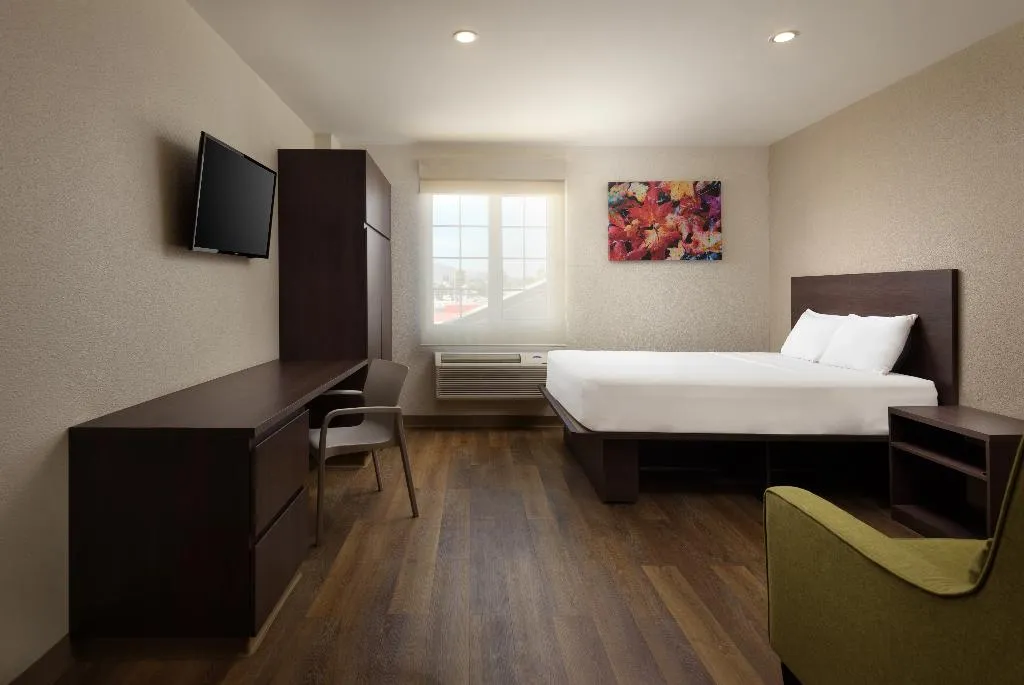 SUITE QUEEN SIZE BED Room, Extended Suites Cancun Cumbres, Cancun Area