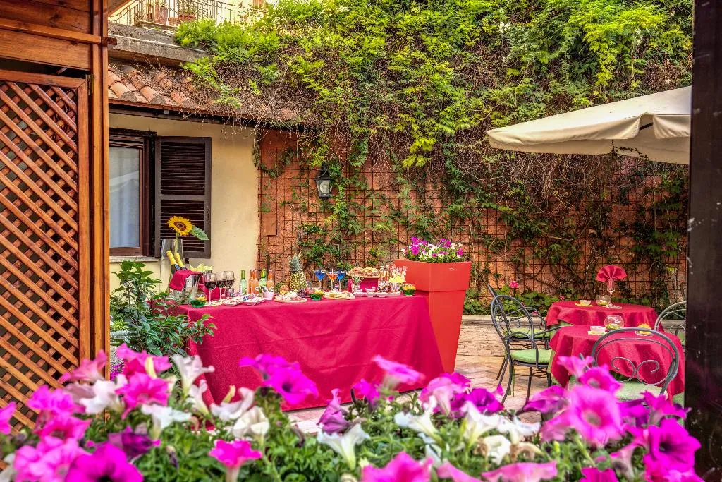 Bar, Rome Garden, Rome