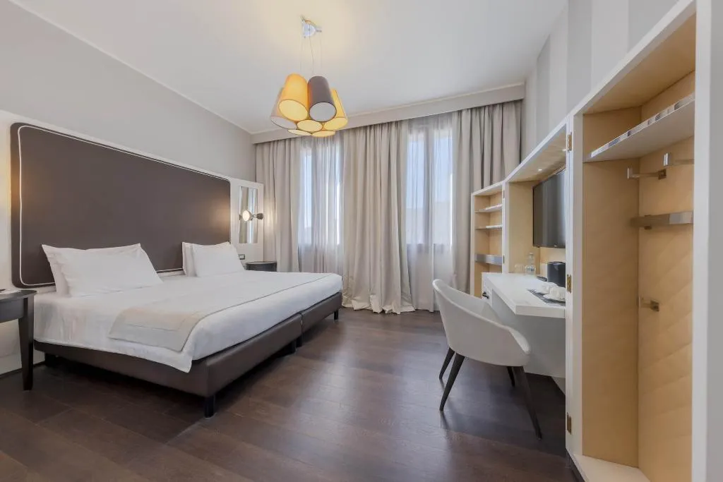 Double or Twin SUPERIOR Room, Grande Italia- Chioggia, Venice