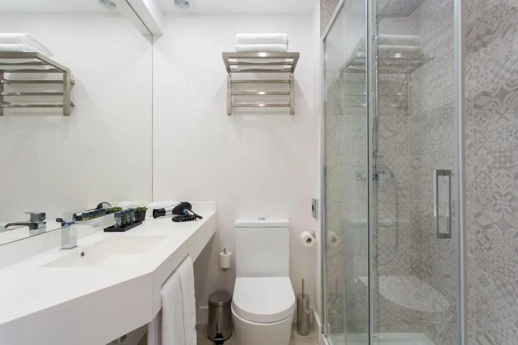 DOUBLE DELUXE WITH BALCONY Room, Four Points By Sheraton Sesimbra, Lisbon