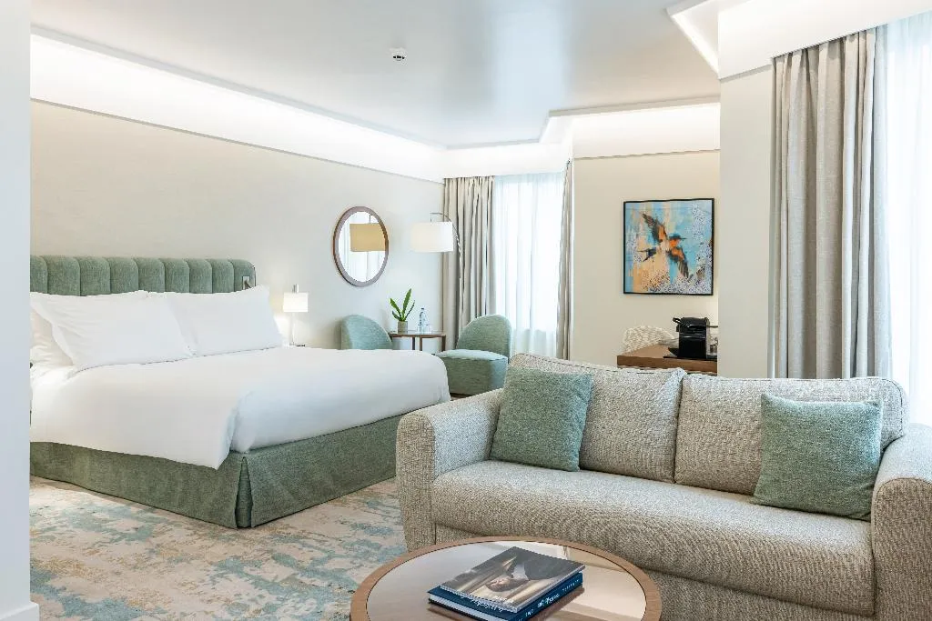 JUNIOR SUITE QUEEN SIZE BED Room, Crowne Plaza Porto, Porto