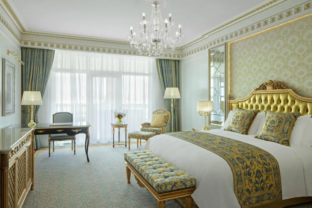 DOUBLE CLUB Room, Raffles The Palm Dubai, Dubai