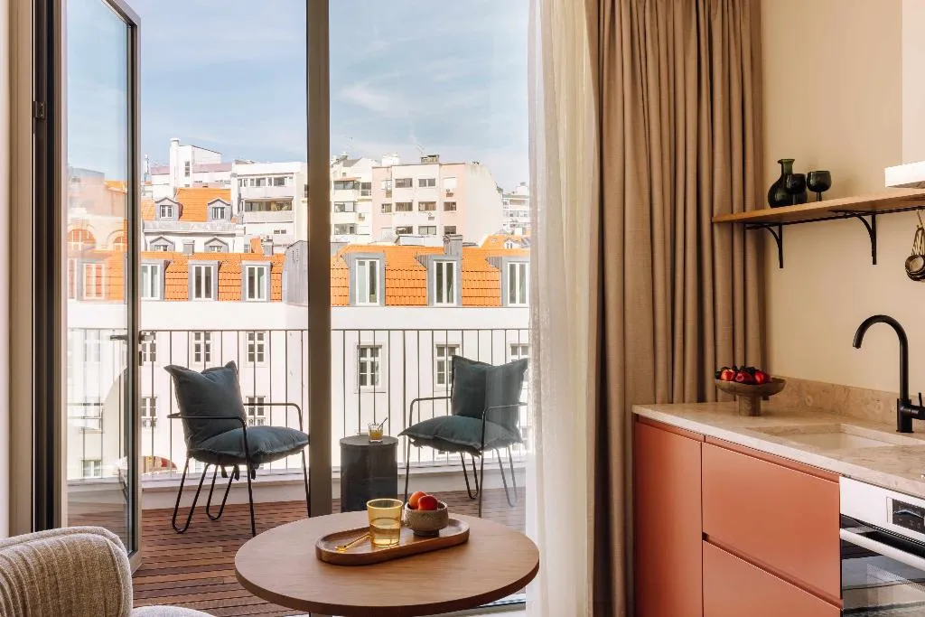 STUDIO WITH BALCONY Room, Locke De Santa Joana, Lisbon